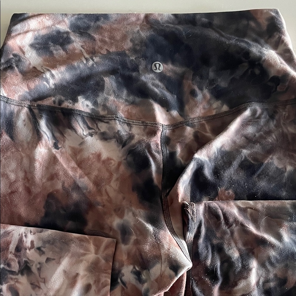 Lululemon Tie-Dye High-Rise Leggings in Brown & Black